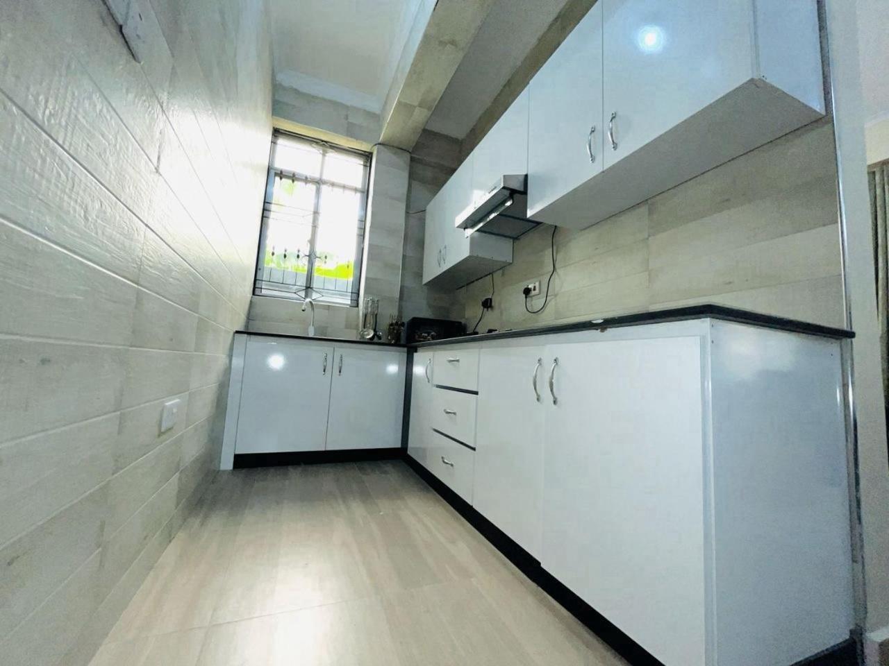 R&K Two Bedroom Apartment Dar es Salaam Buitenkant foto