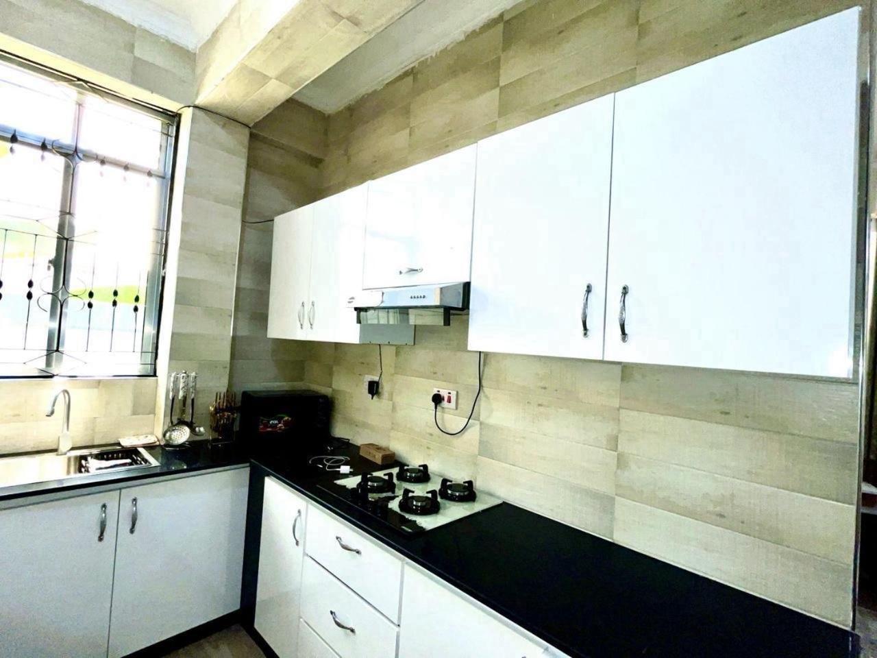 R&K Two Bedroom Apartment Dar es Salaam Buitenkant foto