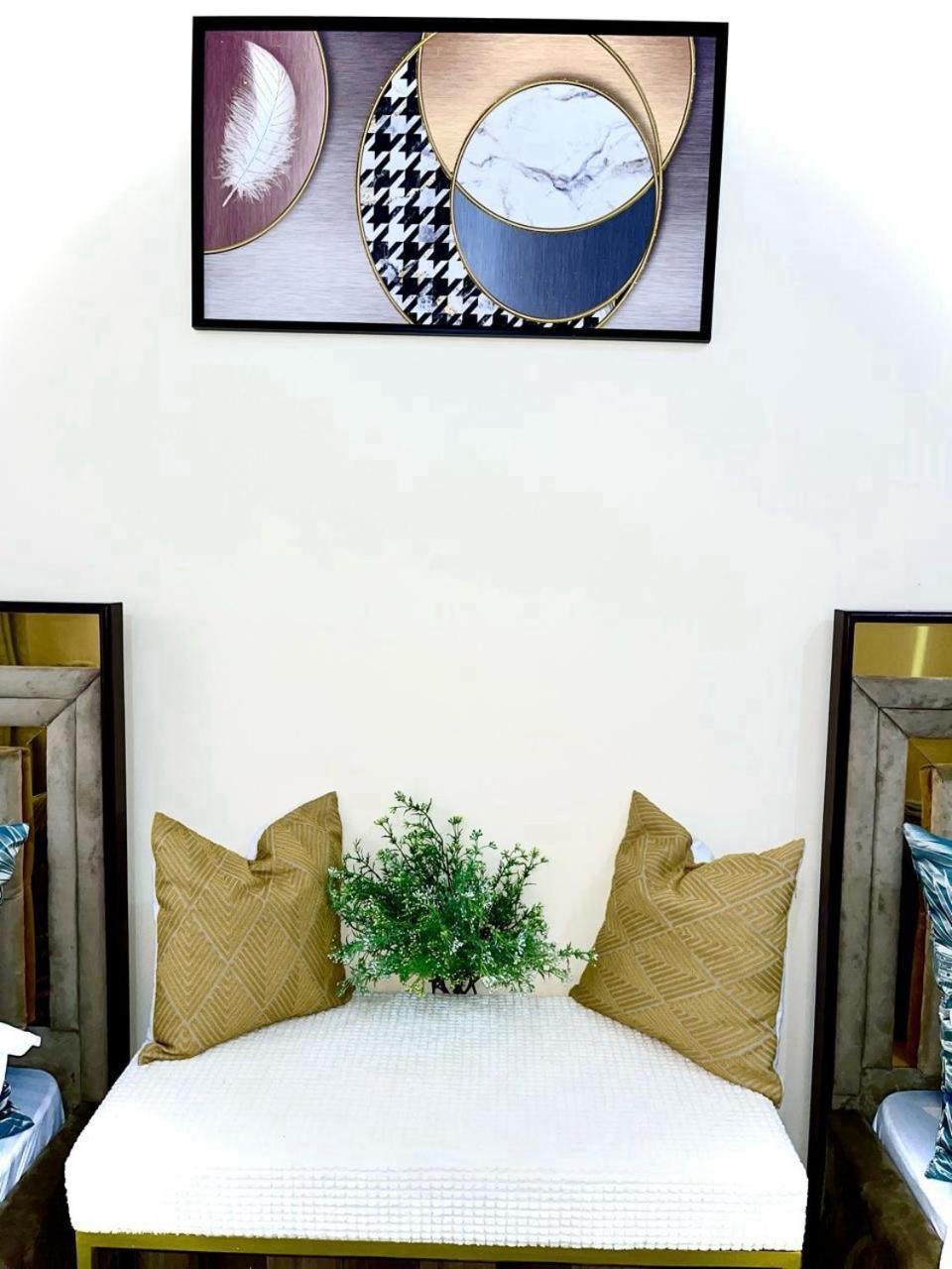 R&K Two Bedroom Apartment Dar es Salaam Buitenkant foto
